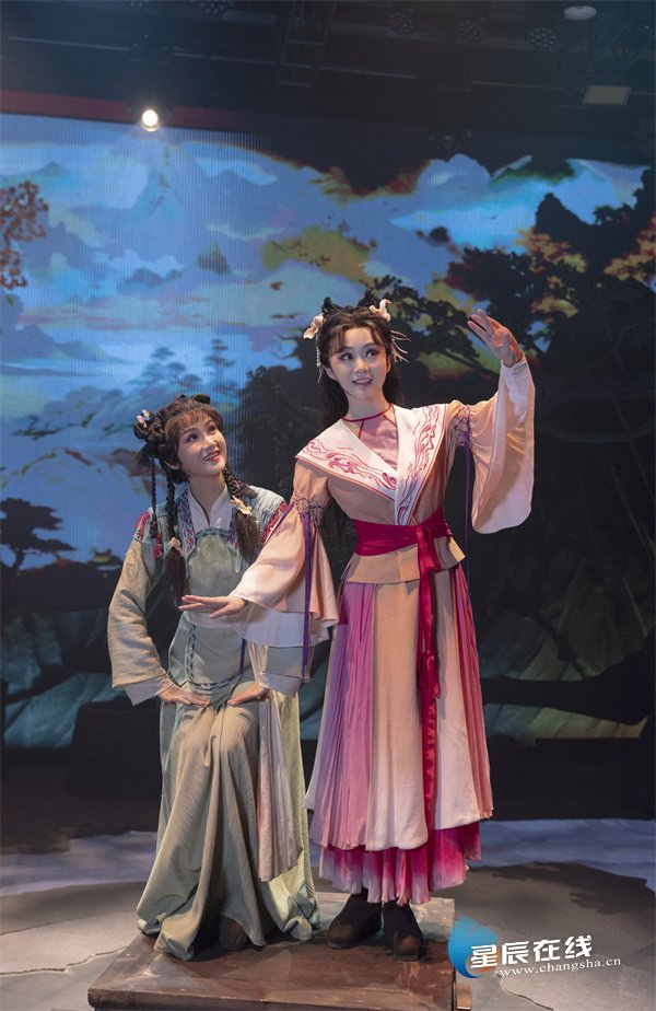 40年经典传唱焕新 沉浸式幻影秀《新刘海砍樵》将于4月20日首演