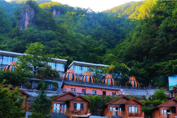 尧治河村云岭假日民宿.