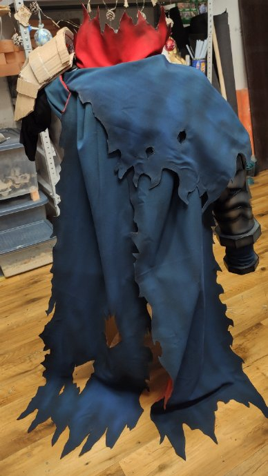 国外coser手工制作维克托cosplay道具 twi:lossenauro