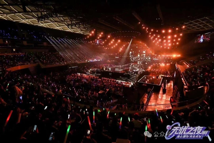 为何网红们都爱办"网红之夜"?|网红|辛巴|演唱会_新浪新闻