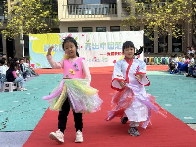 一件旧衣服,一个环保袋,一张废旧纸,甚至是一个小杯子.