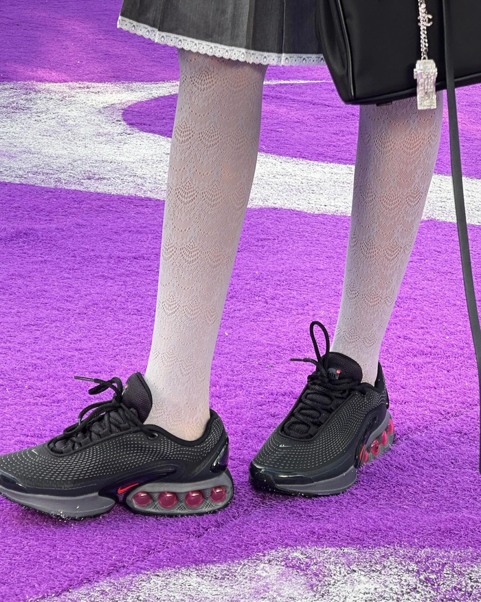 另一组郊游造型选择 nike air max 1 "crepe hemp".