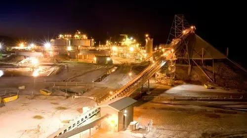  “诺顿金田”金矿夜景