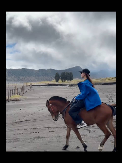 驴家桐桐分享和闺蜜印尼旅行,打卡布罗莫火山,佩尼达岛,赛武瀑布