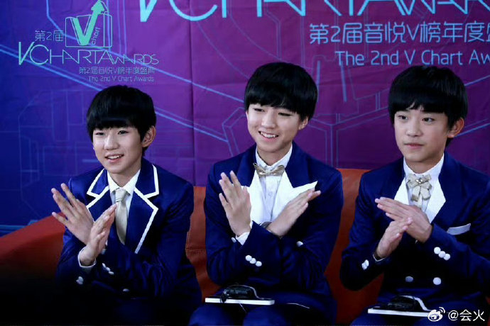 tfboys415第一次领奖十周年,官博发文庆祝415十周年了!|领奖_新浪新闻