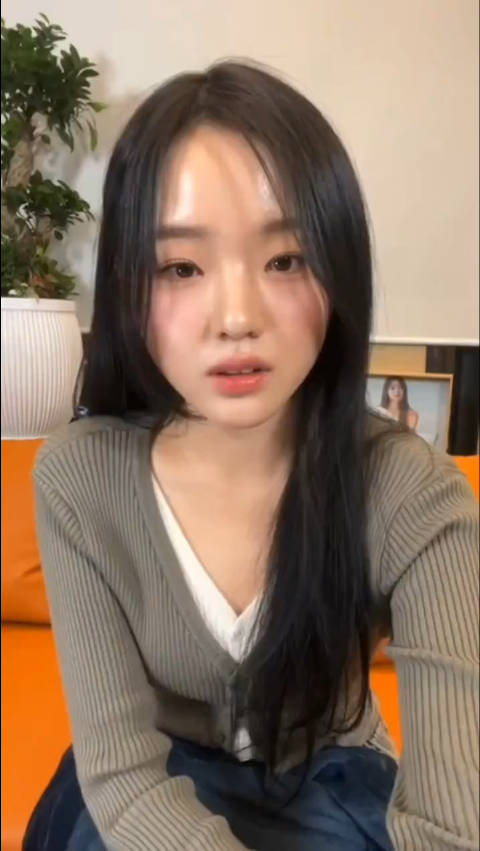 推18万转姜娜延直播时点错了特效滤镜