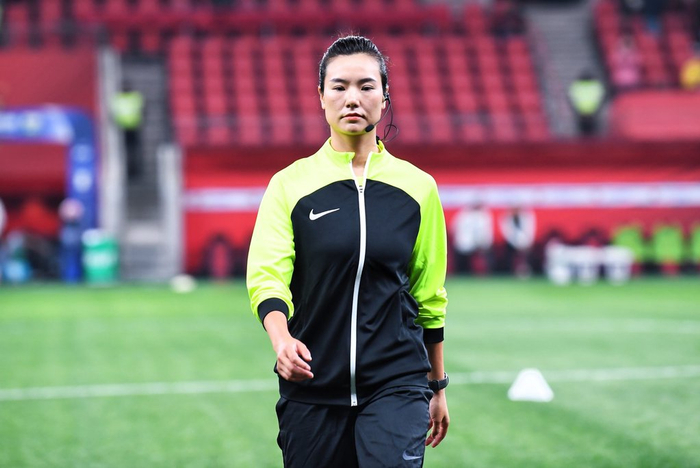 对话首位中超女裁判首秀打75分目标执法男足世界杯