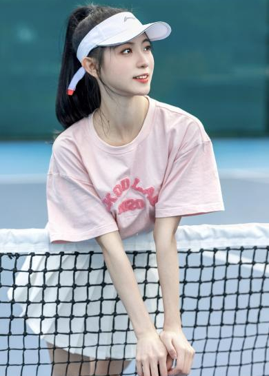 2020级思想政治教育本科生队员 吴欣"幸运的爱,与勇者常相随.