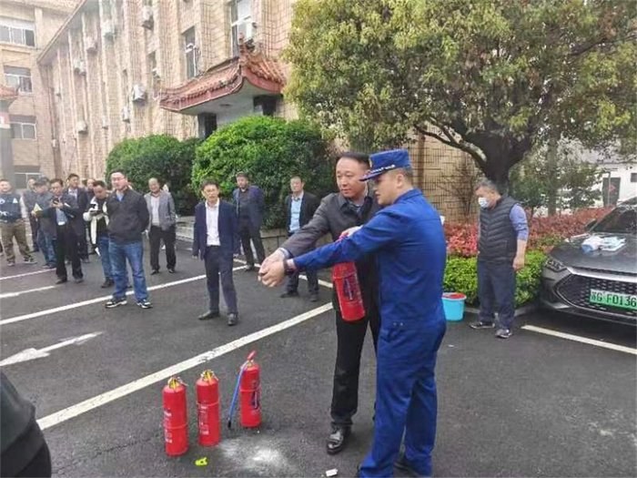 东海县房山镇实施消防应急实战演练