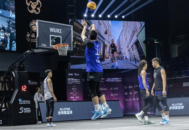 张浩林在比赛中。 刘佳和 图