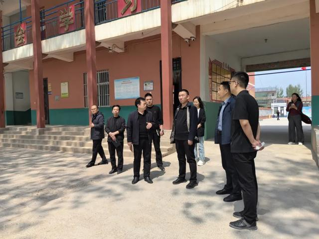 局主要领导李振国调研指导学校当前重点工作|李振国|魏县|邯郸_新浪