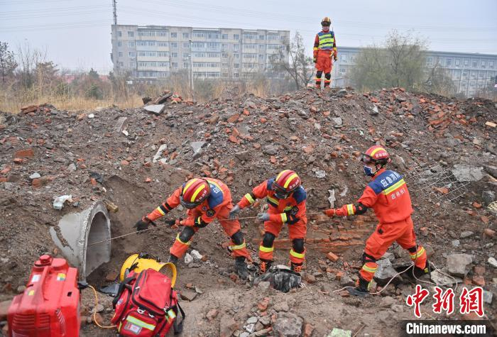 长春消防开展地震救援演练