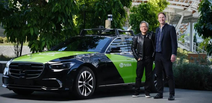 黄仁勋与梅赛德斯奔驰CEO Ola Kaellenius