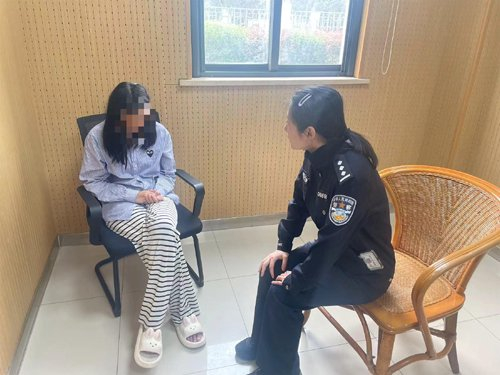 来苏旅游女孩失联父母紧急报警警方暖心救助快速寻回