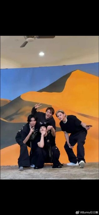 世界就是一个巨大的王嘉尔朋友圈 全球就是王嘉尔的朋友圈|王嘉尔