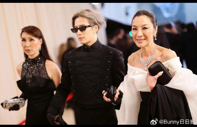 世界就是一个巨大的王嘉尔朋友圈 全球就是王嘉尔的朋友圈|王嘉尔