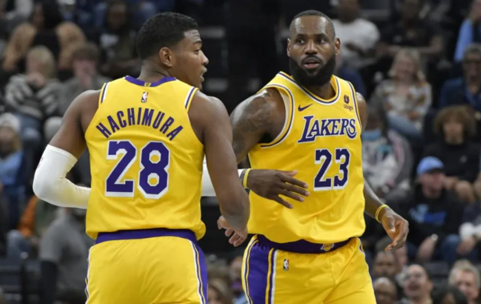 狂轰772424湖人三巨头打疯了浓眉哥创纪录詹姆斯再创神迹