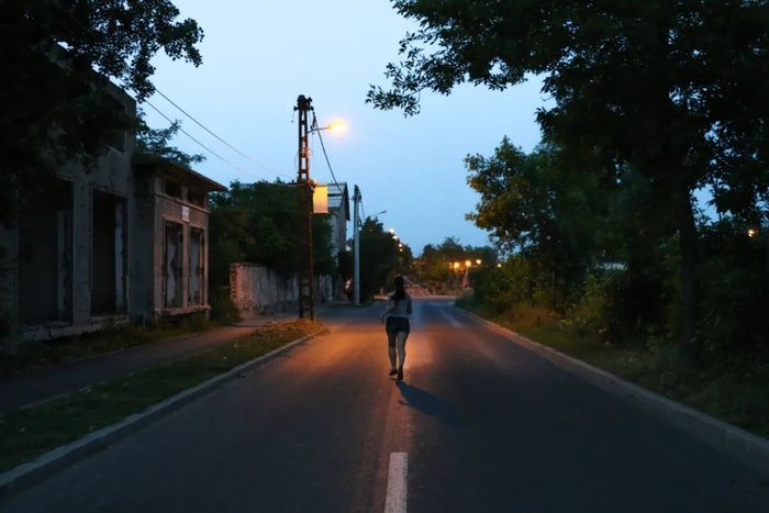 夜跑悲剧!浙江一跑友被撞身亡,痛心现场引反思:跑步安全何在?