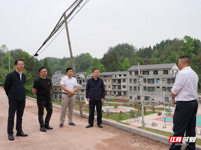 全力以赴保障安全度汛曹飞督导检查防汛备汛工作