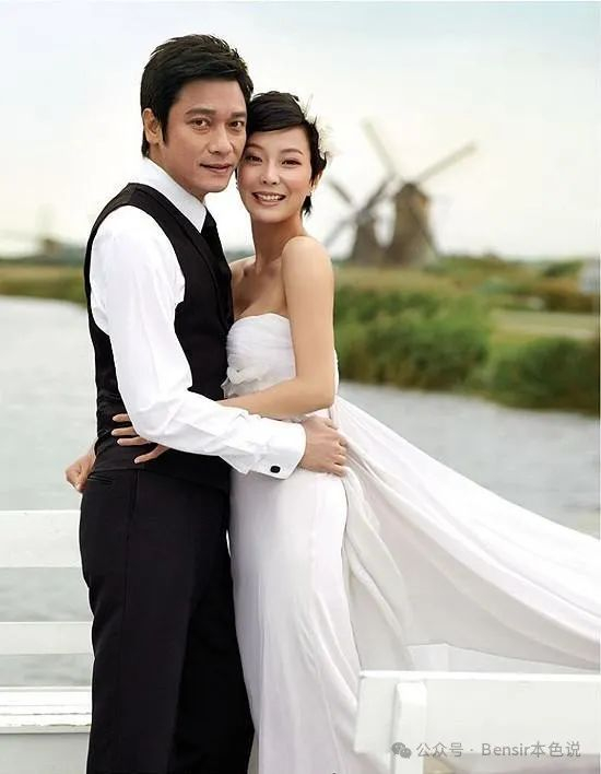 渣男现世报滕丽名贵妇式包场滑雪魏骏杰连环被绿转战内地带货