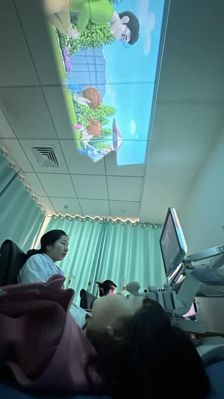 儿童"影院"搬进超声检查室