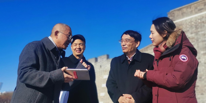 李建平行走中轴线20年出新书解读龙脉的韵律与味道