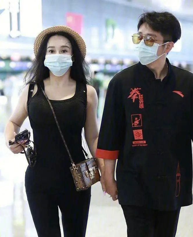 恋爱18年分手23次!拳王邹市明与冉莹颖的爱恨情仇,刷新网友三观|邹市