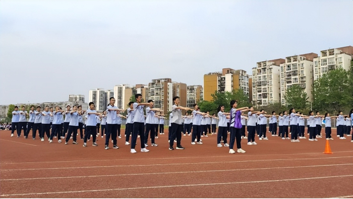 悦动大课间·五育新少年 成都华川中学举行课间操比赛|课间操|比赛