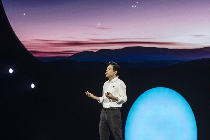 三步走,李彦宏教打工人和ai抢饭碗|原生应用|模型|件