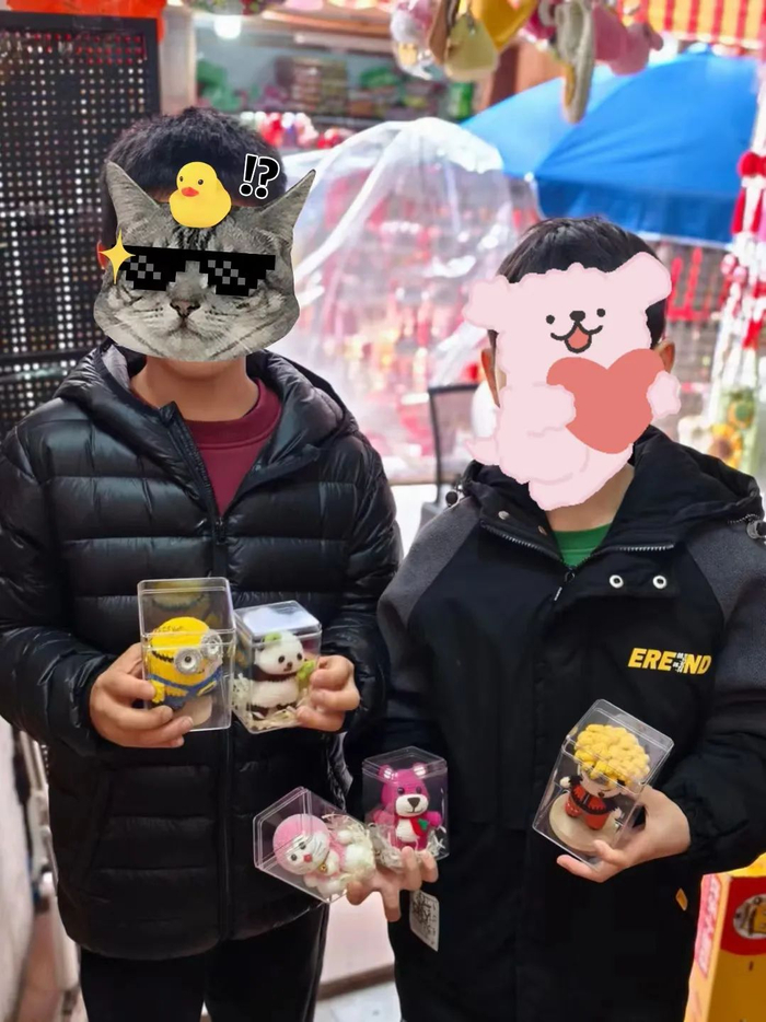 摊位非常受小朋友喜爱