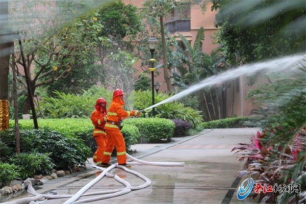 梅岭街道消防演练进小区