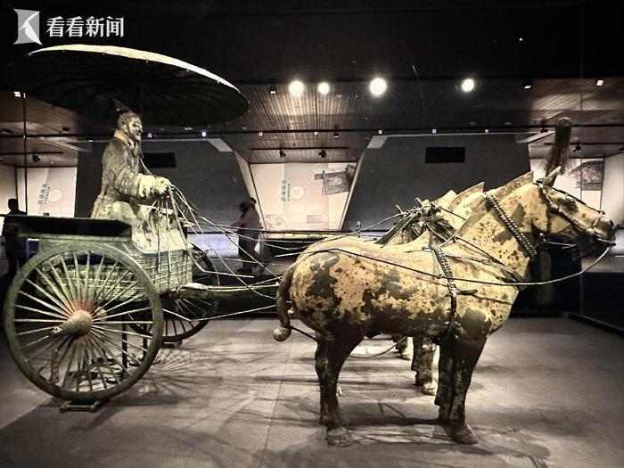 修建在秦始皇帝陵丽山园内,距离1978年考古发掘出的两乘青铜马车仅