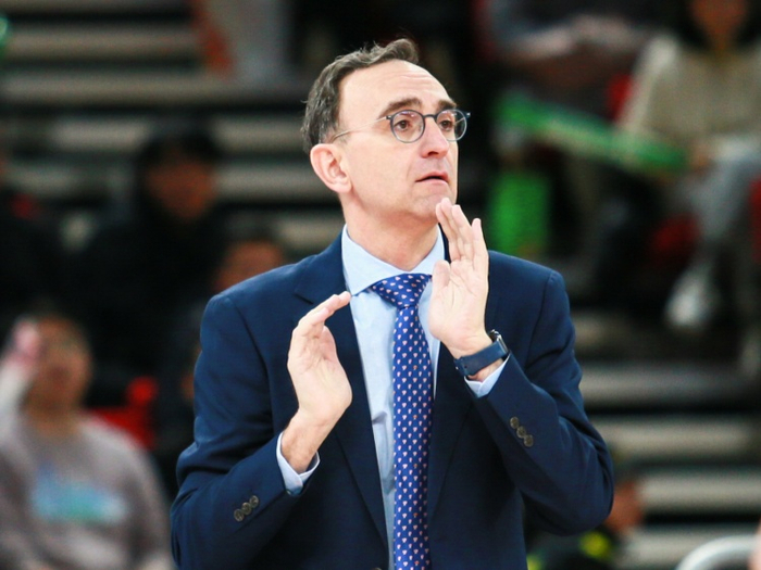 辽宁男篮教练乌戈:我是沈阳人"乌哥"