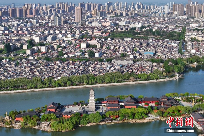 江苏高邮:航拍"一湖两河三堤"自然人文景观