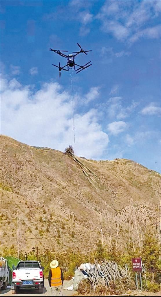 运用科技提高植树效率无人机飞天种树南北山增绿加速