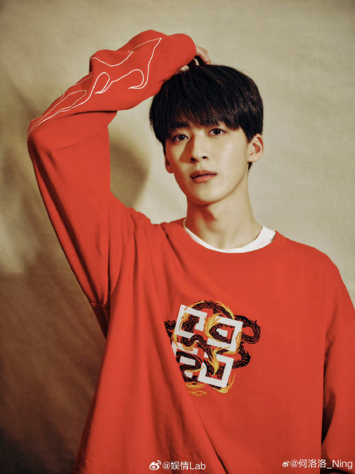 何洛洛_ning 客串的古装剧今日出妆 是剑眉星目的小公子