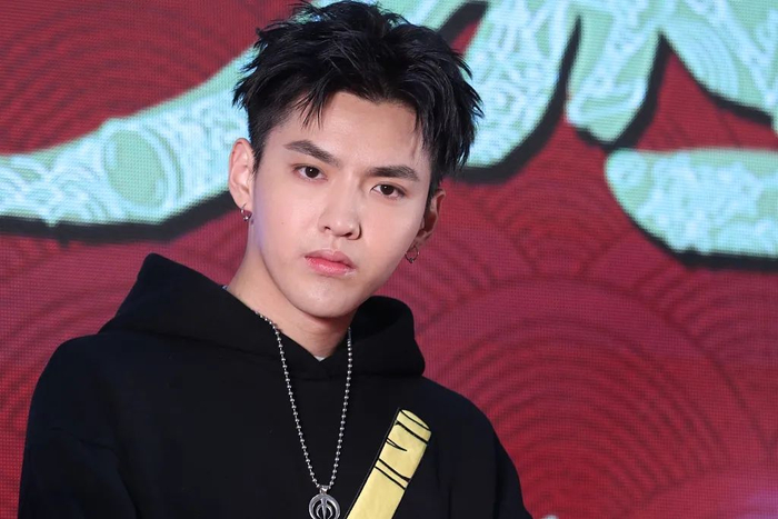 吴亦凡,突然冲上热搜!