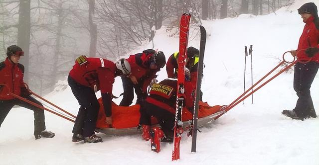 2013年12月舒马赫在法国阿尔卑斯山区滑雪的时候就遭遇了严重事故
