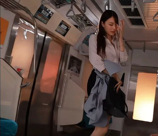 谁项得住啊!|佐野|大长腿|翘嘴_新浪新闻