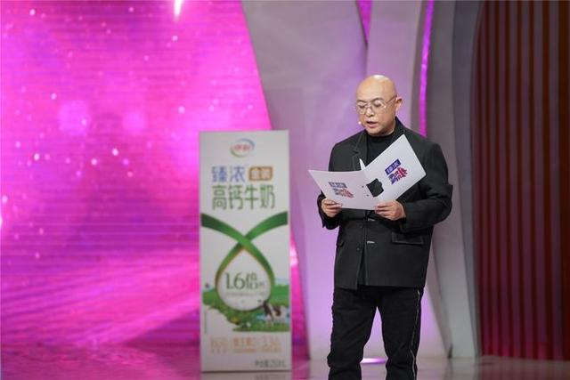 "幸福感"比婚纱照更重要从水天一色的青海湖到风情浓郁的宽窄巷,男