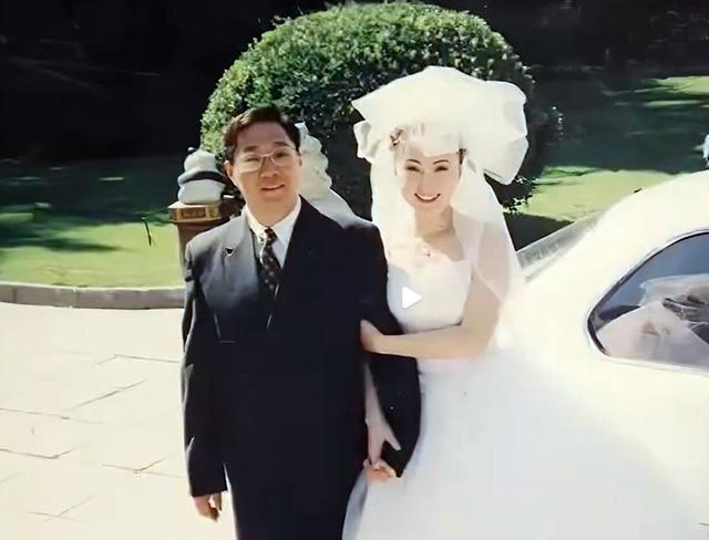"最美晴雯"安雯 曾为爱痴狂却人财两空 丈夫去世6年后 她现状如何