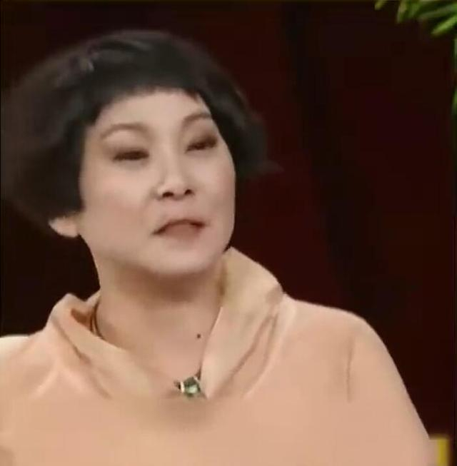 "最美晴雯"安雯 曾为爱痴狂却人财两空 丈夫去世6年后 她现状如何