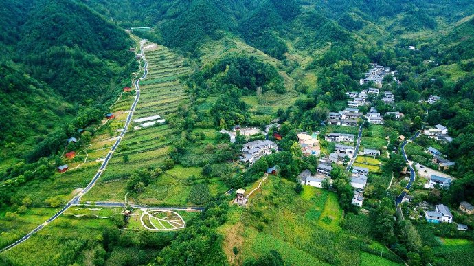 这里是甘肃省陇南市康县,来这里人实在过的踏实,请您保持心情舒畅!