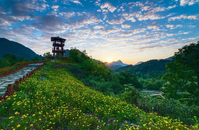 这里是甘肃省陇南市康县,来这里人实在过的踏实,请您保持心情舒畅!