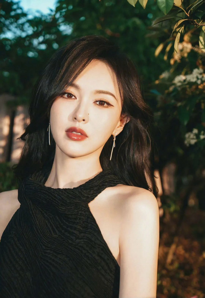 4小时前豆子主编,希希,leon李昂昂希希:摇曳生姿leon李昂昂:风情万种