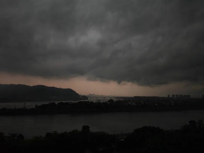 中雨 特大暴雨!柳州新一轮强对流天气又要来了!