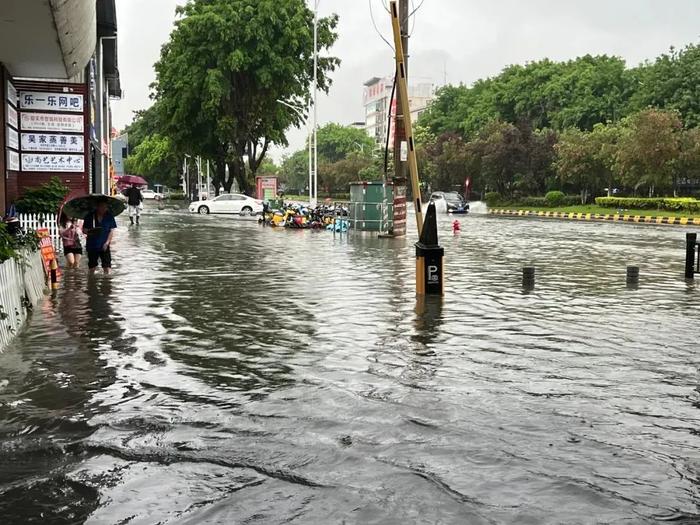 文水县大雨图片