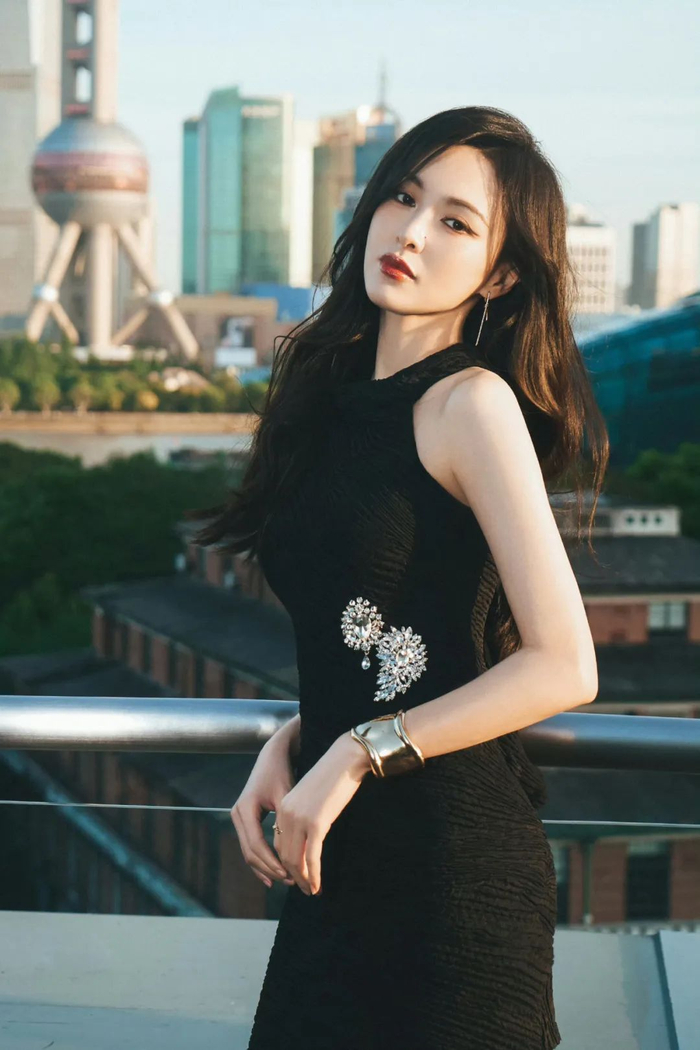 4小时前豆子主编,希希,leon李昂昂希希:摇曳生姿leon李昂昂:风情万种