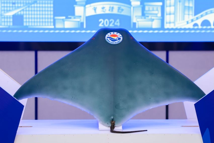 仿生鱼“文鳐”。 本文图片均为 上海海洋大学 供图