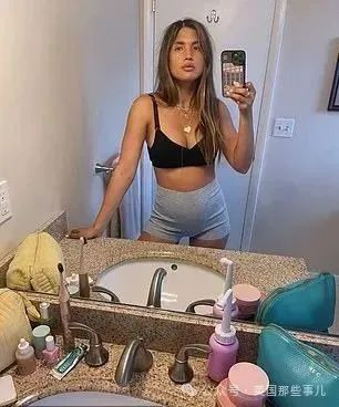 （洛基·巴恩斯）